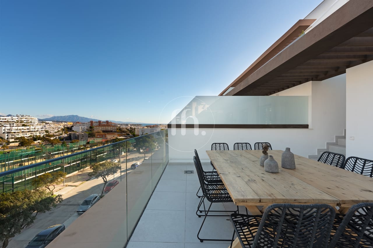 Modern 3-Bedroom Penthouse with Private Solarium in Las Mesas, Estepona - Image 7