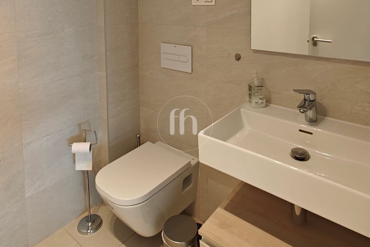 Elegant 4-Bedroom Apartment with Sea Views in Las Mesas Estepona - Image 15