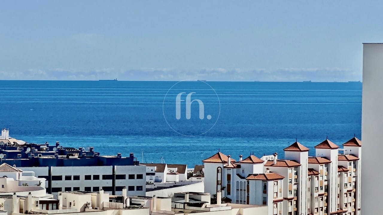 Elegant 4-Bedroom Apartment with Sea Views in Las Mesas Estepona - Image 20