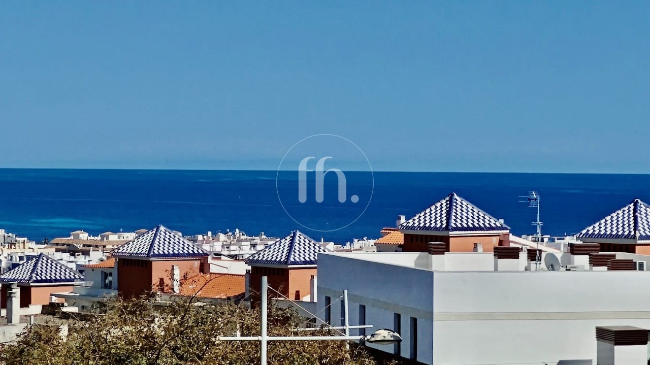 Elegant 4-Bedroom Apartment with Sea Views in Las Mesas Estepona - Image 21