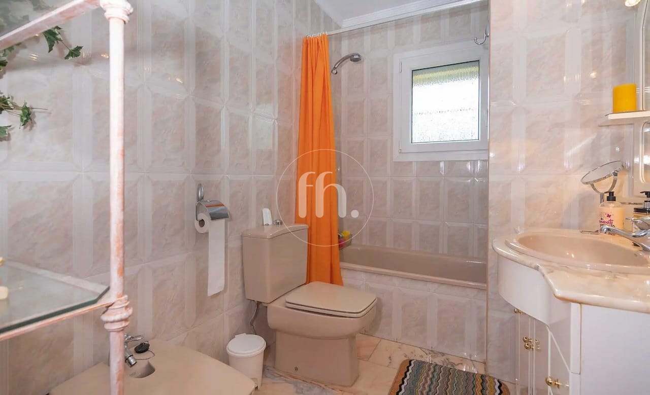 Villa Altos de Estepona – Spacious Detached Villa with Large Plot and Panoramic Views - Image 19