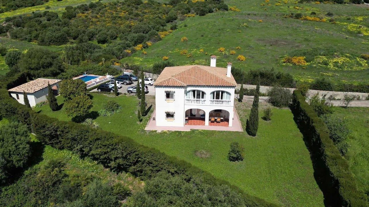Villa Altos de Estepona – Spacious Detached Villa with Large Plot and Panoramic Views - Image 24