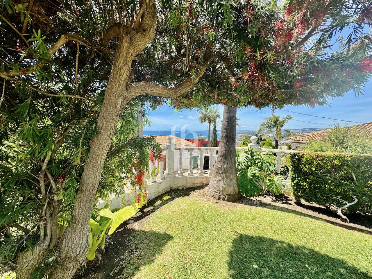 Detached one level family villa in Seghers, Estepona - Image 17
