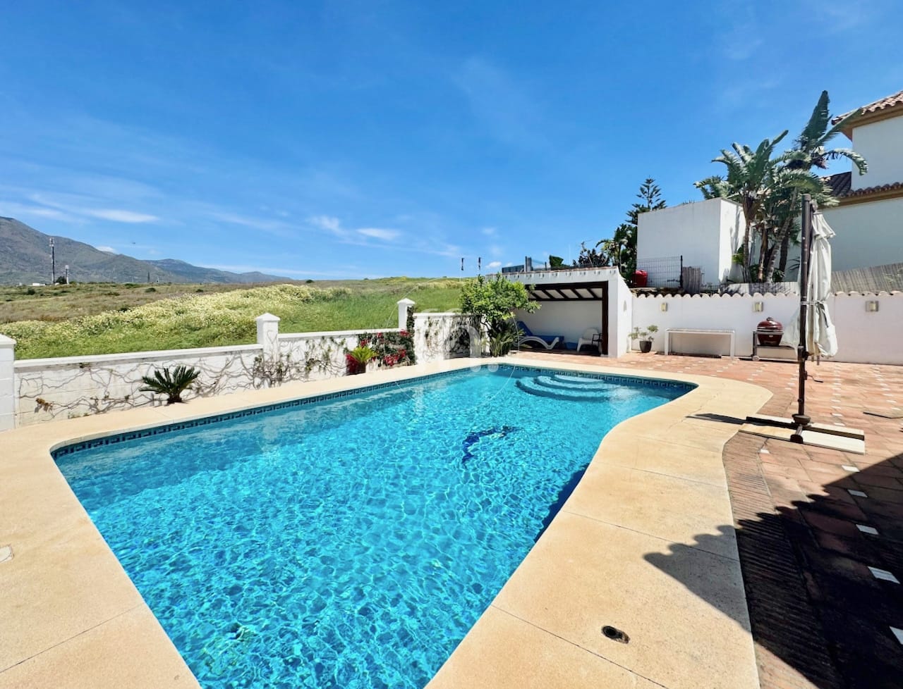 Detached one level family villa in Seghers, Estepona — alternate view