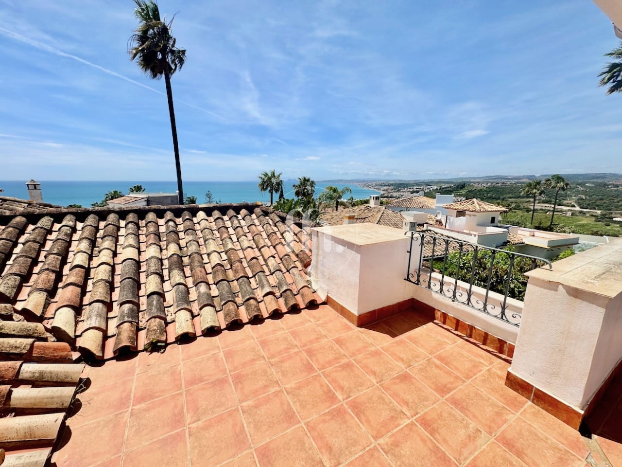 Detached one level family villa in Seghers, Estepona - Image 23
