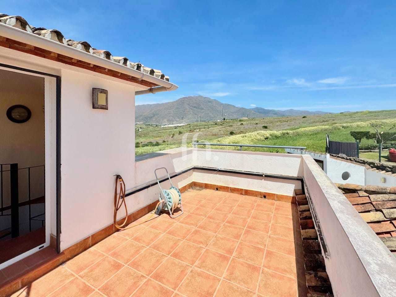 Detached one level family villa in Seghers, Estepona - Image 24