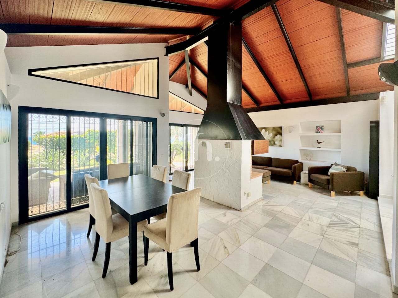 Detached one level family villa in Seghers, Estepona - Image 4