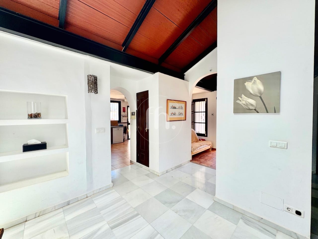 Detached one level family villa in Seghers, Estepona - Image 8