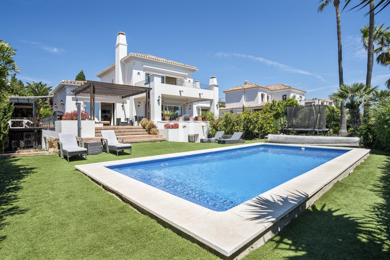 Immaculate villa for sale in La Paloma de Manilva with breathtaking sea views