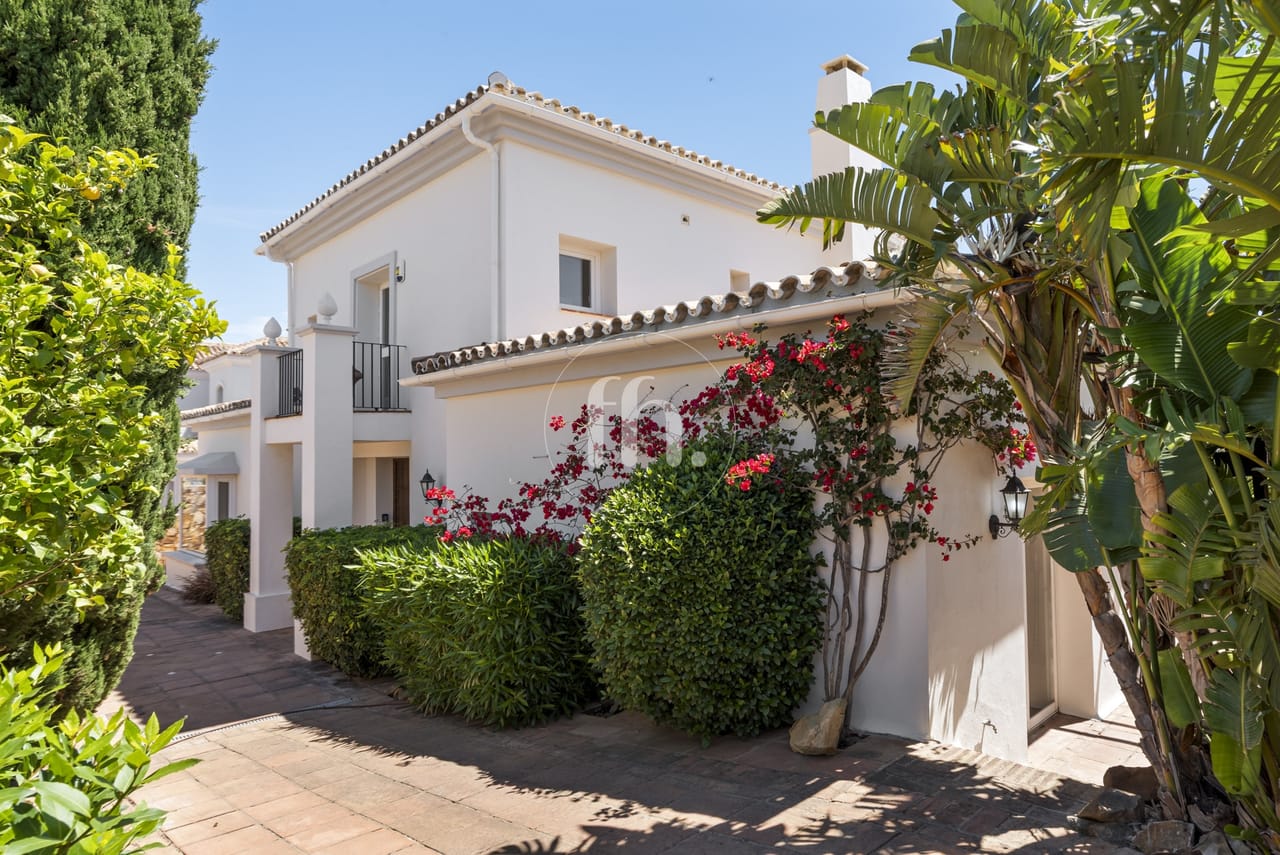 Immaculate villa for sale in La Paloma de Manilva with breathtaking sea views - Image 16