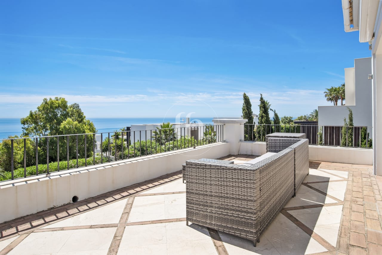 Immaculate villa for sale in La Paloma de Manilva with breathtaking sea views - Image 18