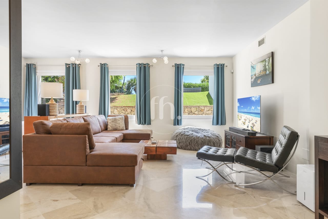 Immaculate villa for sale in La Paloma de Manilva with breathtaking sea views - Image 30