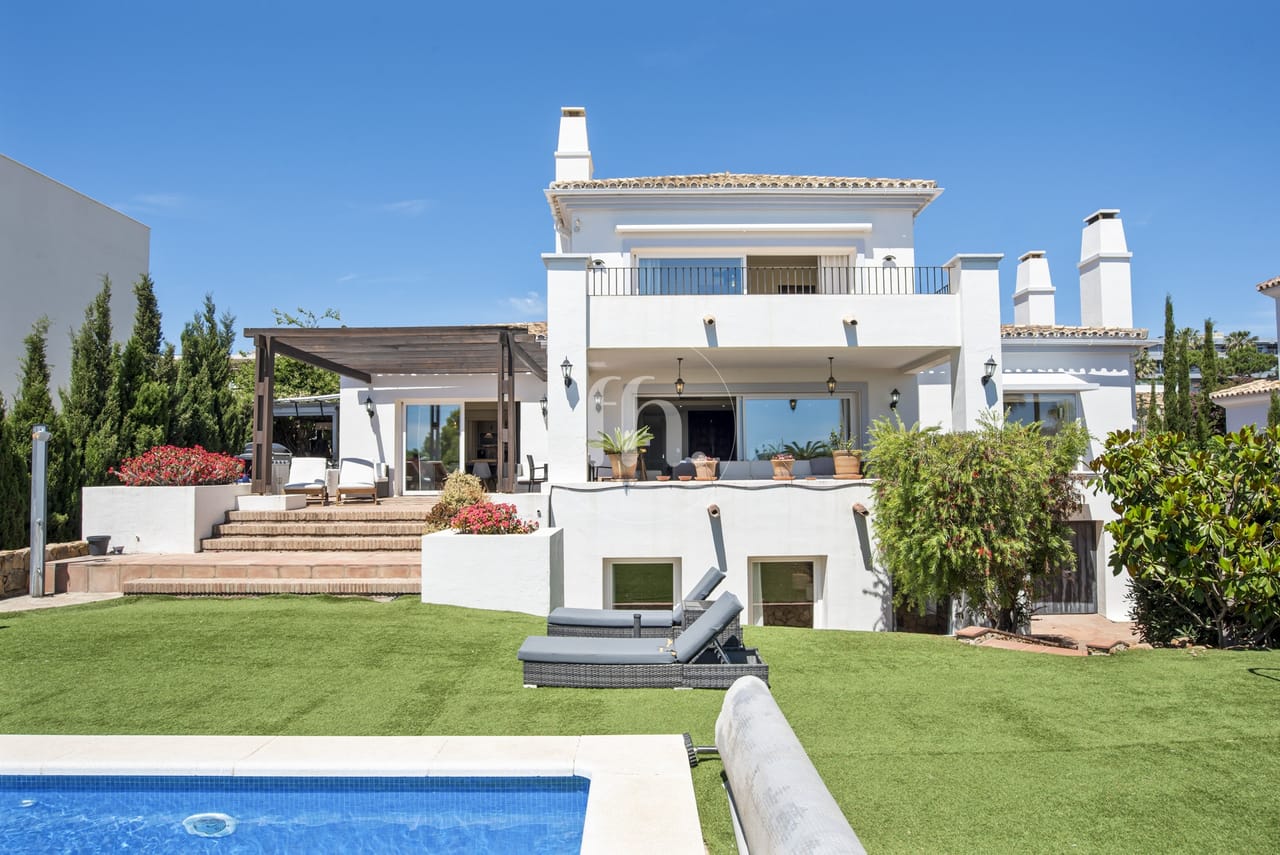 Immaculate villa for sale in La Paloma de Manilva with breathtaking sea views - Image 37