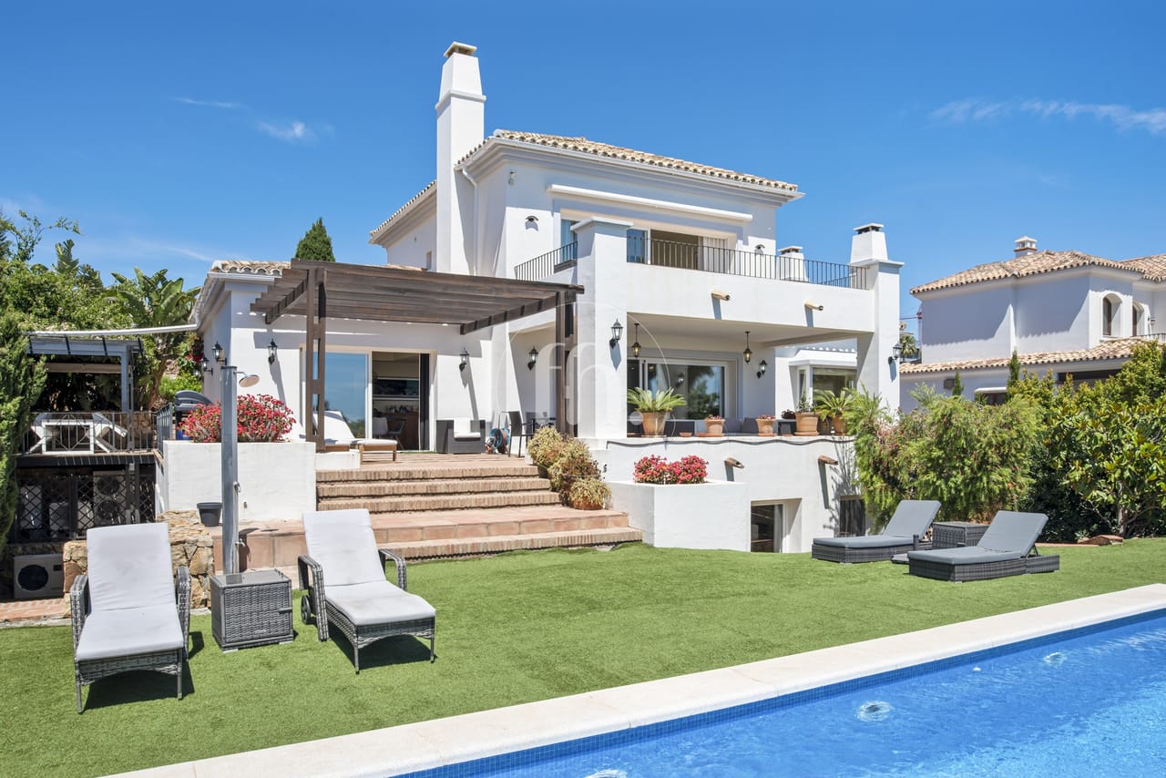 Immaculate villa for sale in La Paloma de Manilva with breathtaking sea views - Image 39