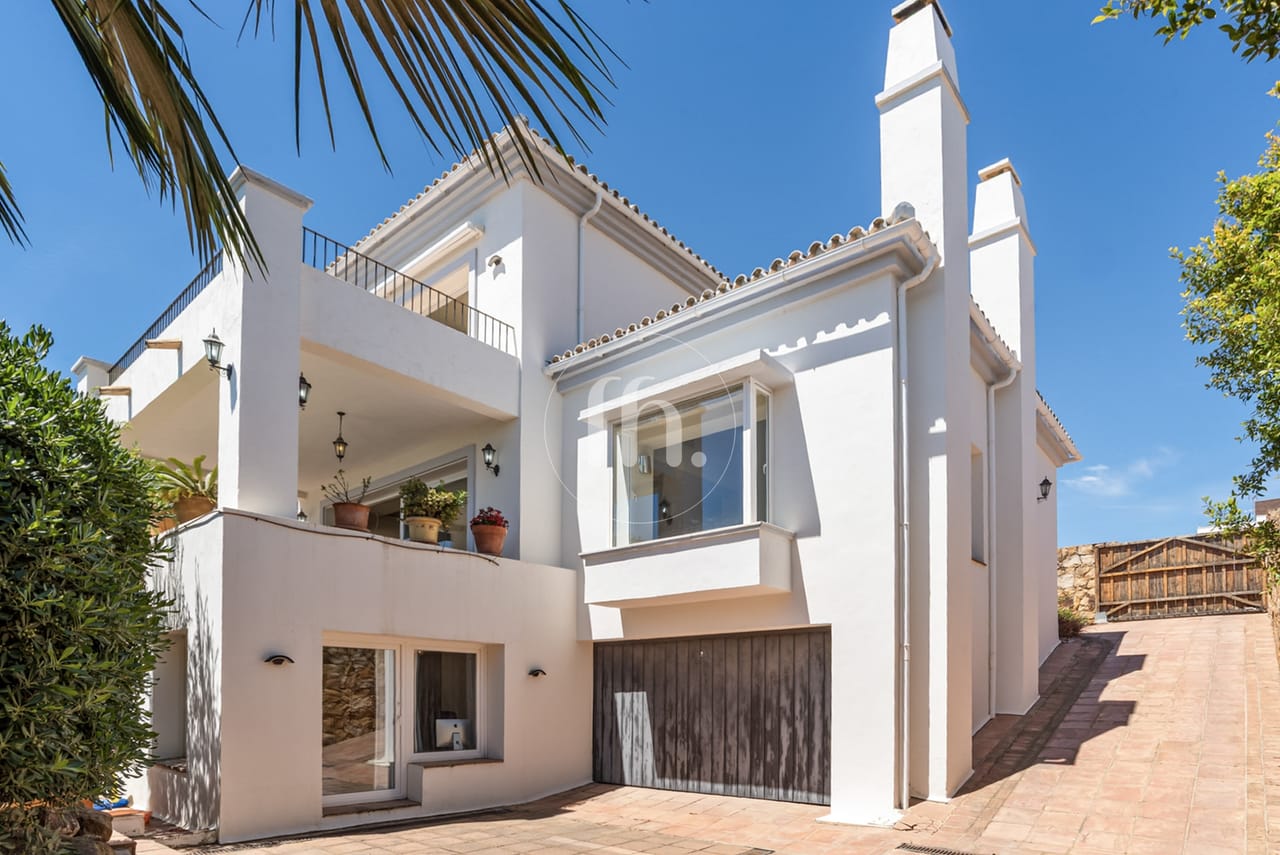 Immaculate villa for sale in La Paloma de Manilva with breathtaking sea views - Image 45