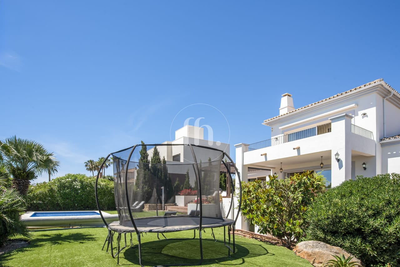 Immaculate villa for sale in La Paloma de Manilva with breathtaking sea views - Image 47