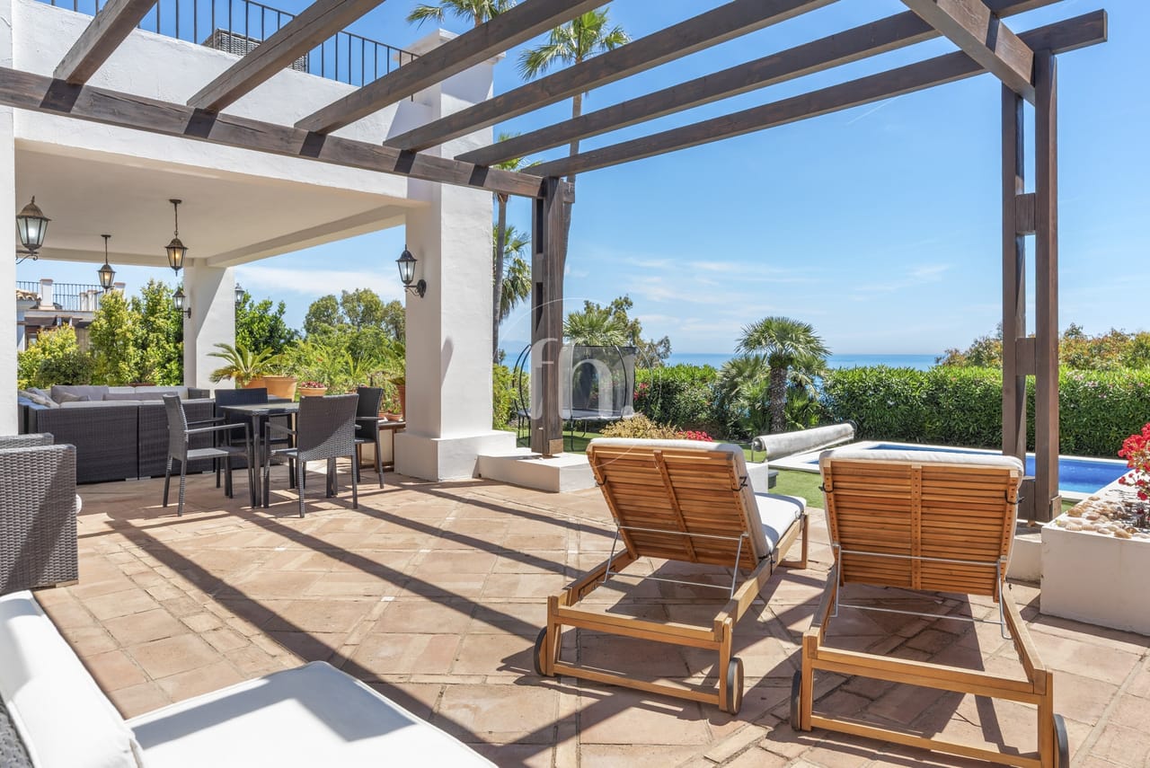 Immaculate villa for sale in La Paloma de Manilva with breathtaking sea views - Image 5