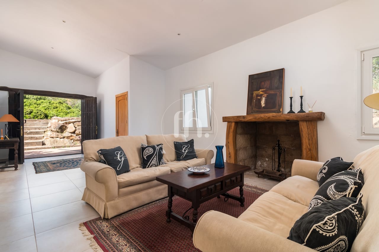 Beautiful finca for sale between Manilva and Casares - Image 10
