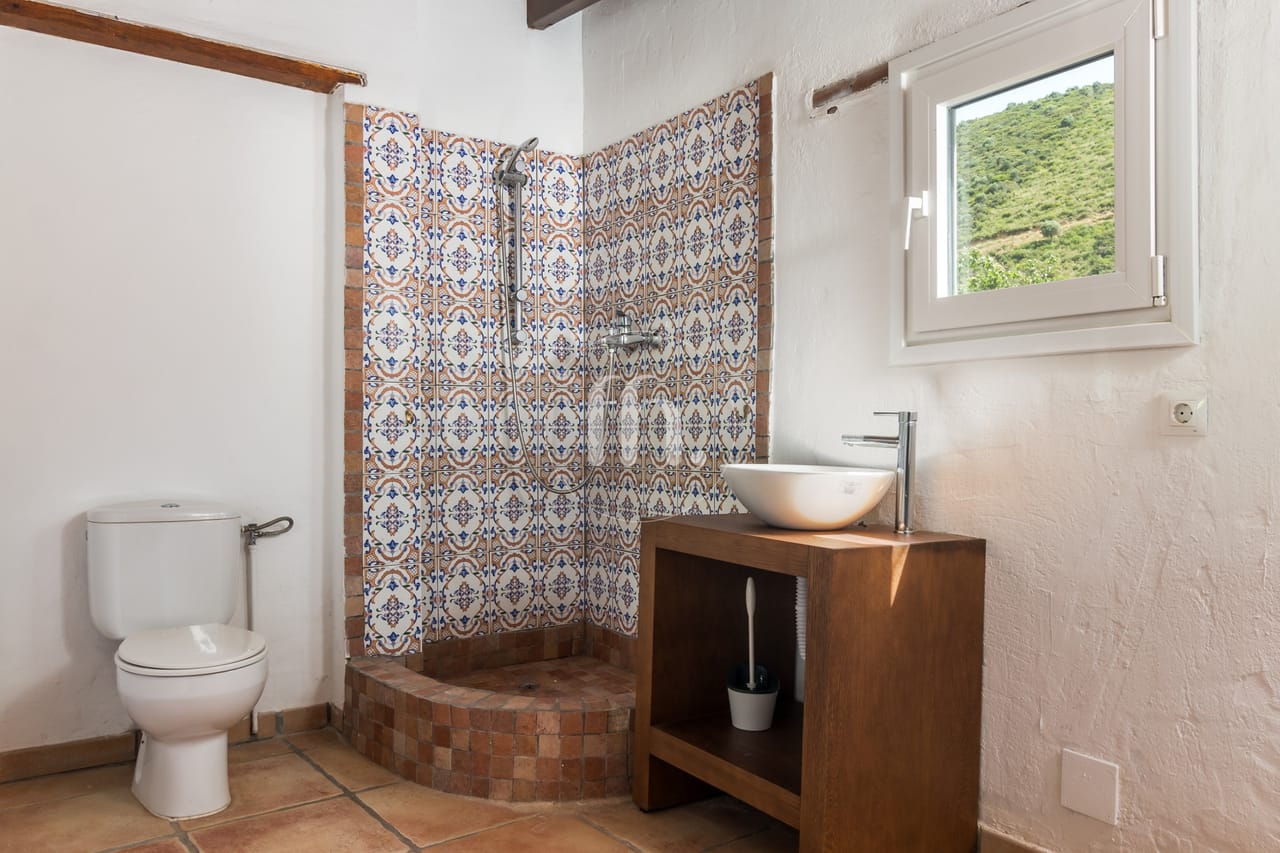 Beautiful finca for sale between Manilva and Casares - Image 25