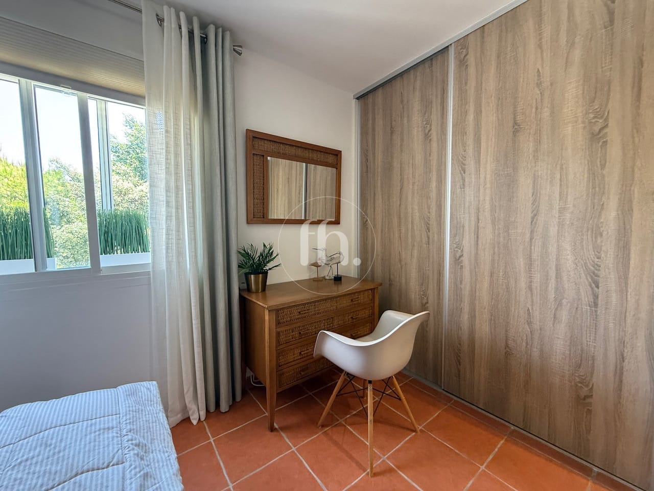 Beautifully Renovated Duplex Penthouse in the Heart of Sabinillas - Image 24