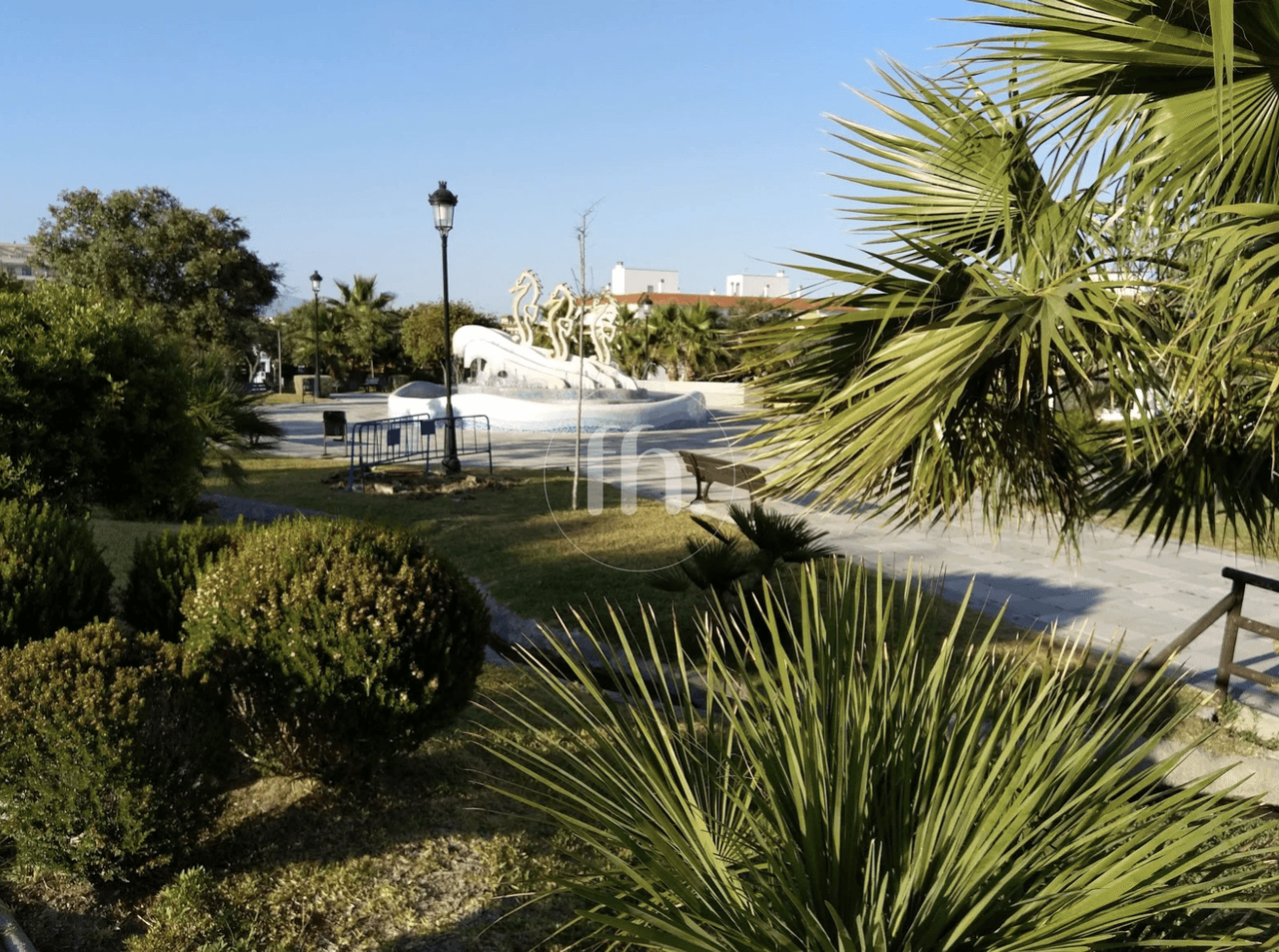Beautifully Renovated Duplex Penthouse in the Heart of Sabinillas - Image 28