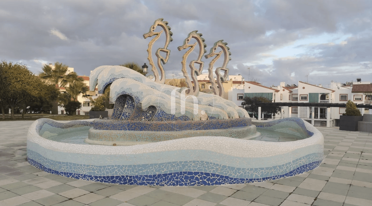 Beautifully Renovated Duplex Penthouse in the Heart of Sabinillas - Image 29