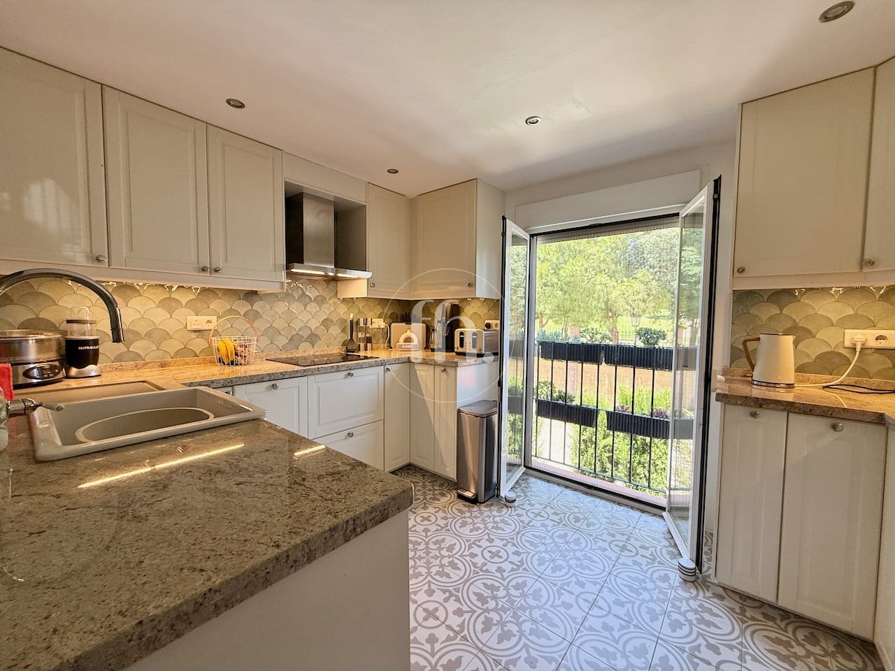Beautifully Renovated Duplex Penthouse in the Heart of Sabinillas - Image 3