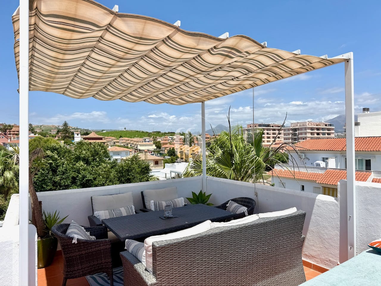 Beautifully Renovated Duplex Penthouse in the Heart of Sabinillas - Image 5