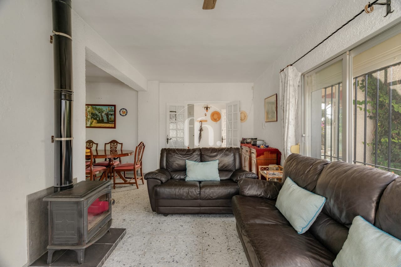 Charming Detached Villa only 400 metres from the beach! - Image 6