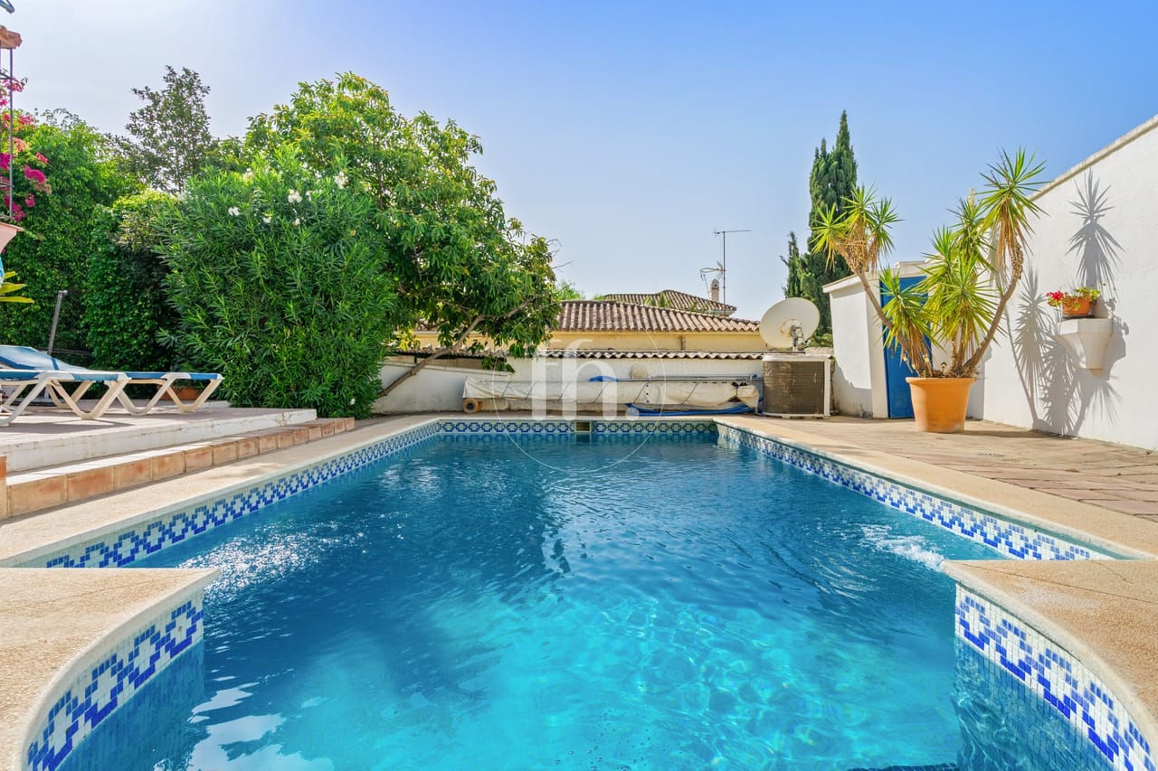 Charming Detached Villa only 400 metres from the beach! - Image 4