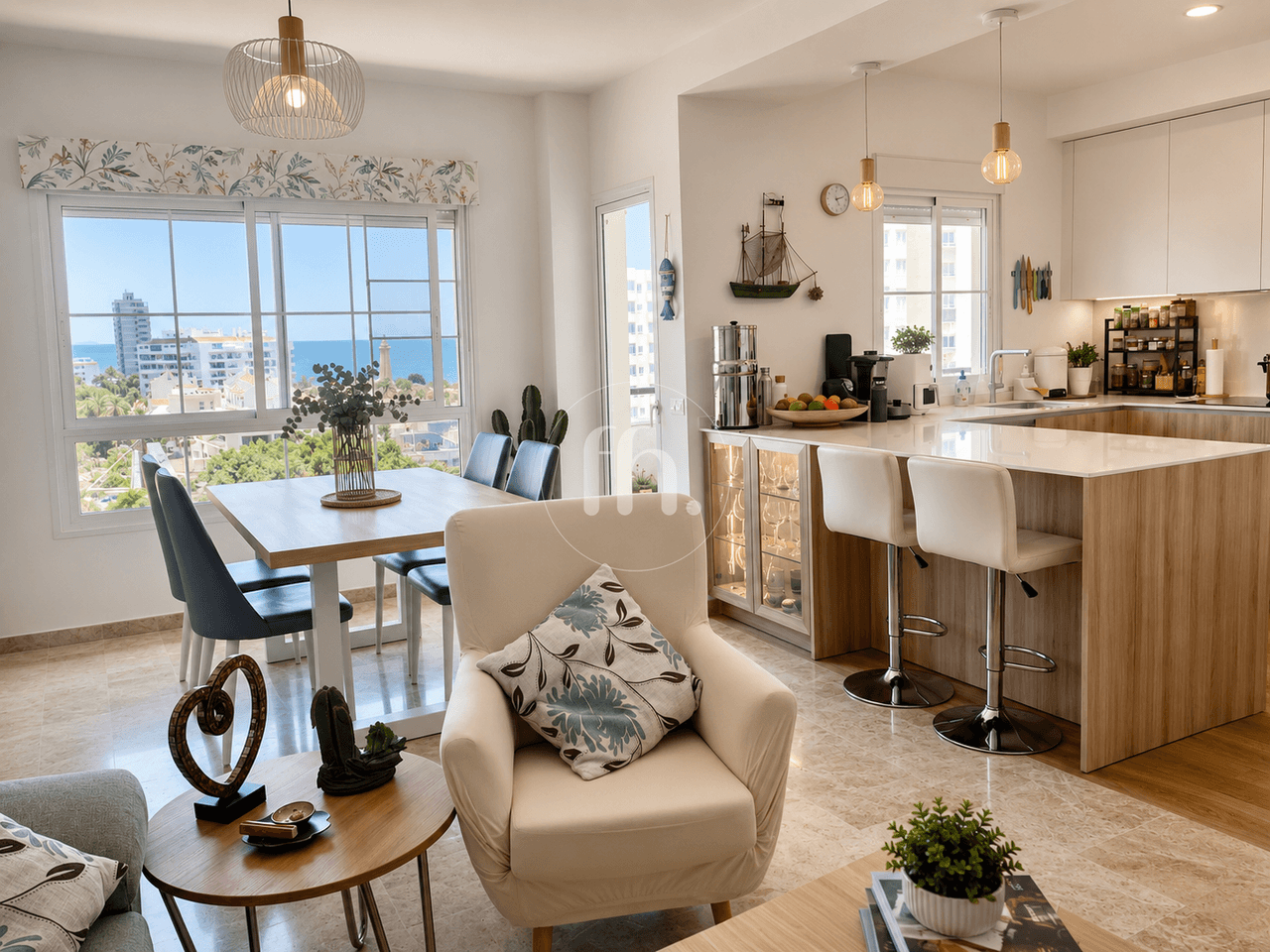 Fantastic three bedroom apartment with stunning marina and sea views next to Estepona Port - Image 3