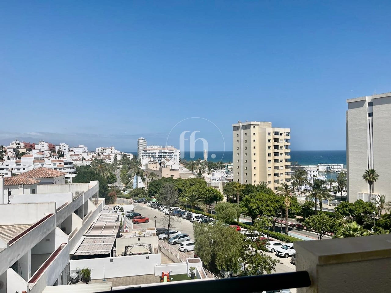 Fantastic three bedroom apartment with stunning marina and sea views next to Estepona Port - Image 4