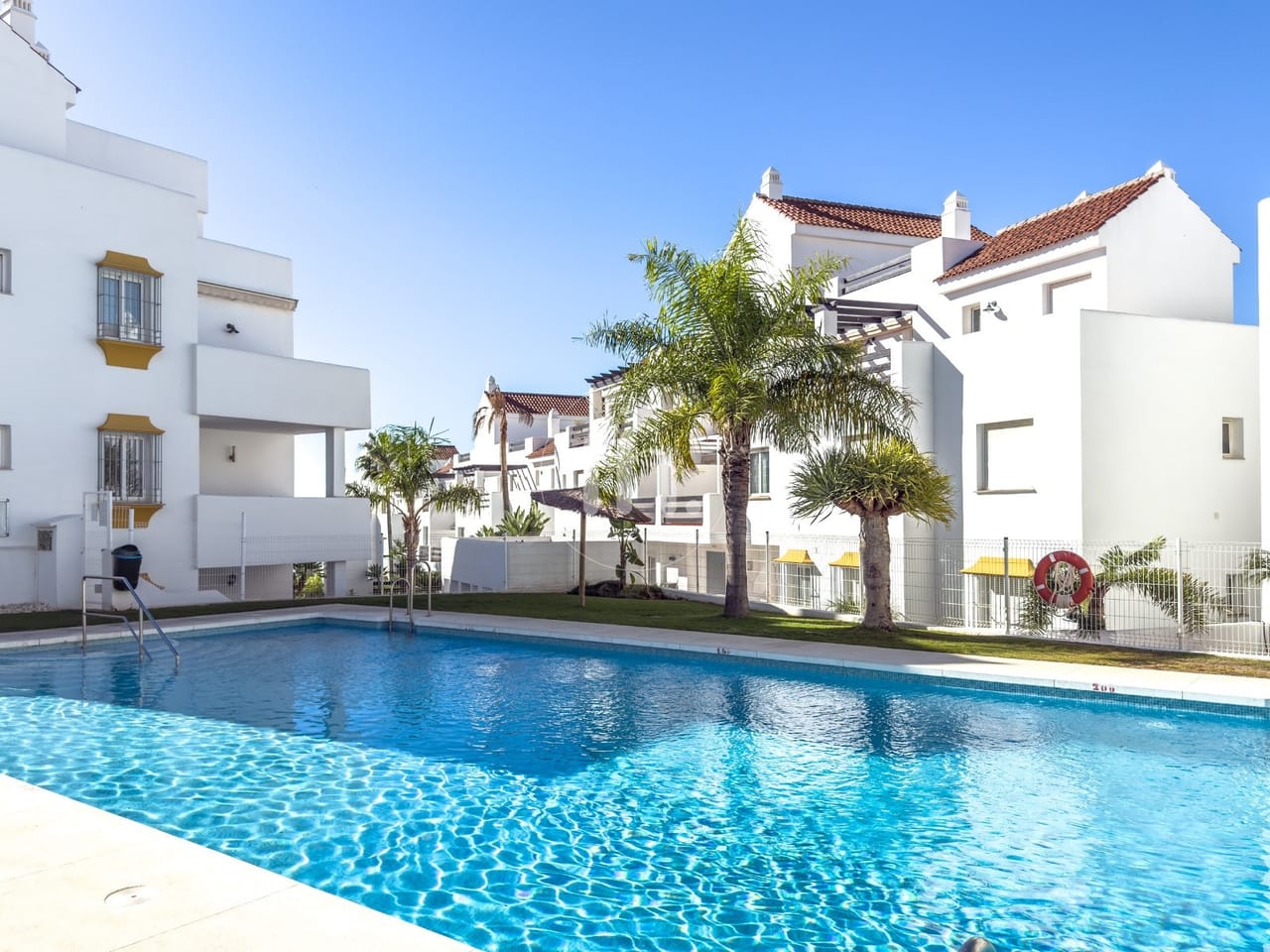 Modern 2 bedroom apartment in Capitolio Valle Romano! — alternate view