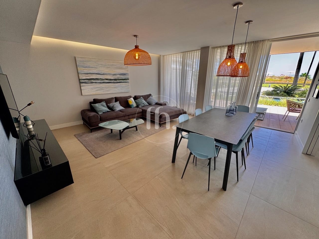 Impresionante apartamento de 2 dormitorios en primera línea de playa en The Edge, Estepona! - Image 3