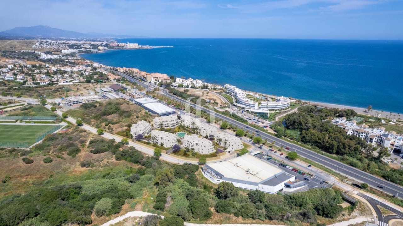 Fantastic new development near the amenities and the beach in Estepona! Due for completion 2026. - Image 13