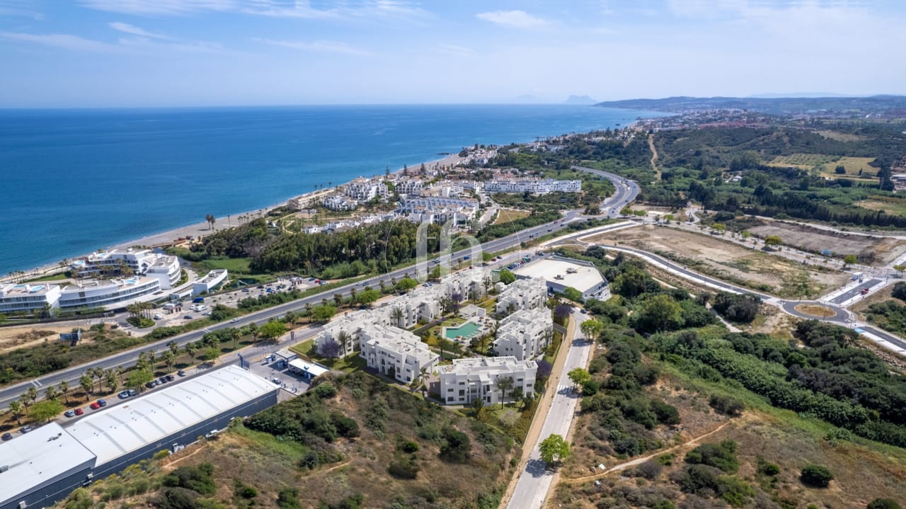 Fantastic new development near the amenities and the beach in Estepona! Due for completion 2026. - Image 14