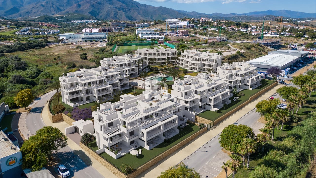 Fantastic new development near the amenities and the beach in Estepona! Due for completion 2026. - Image 16