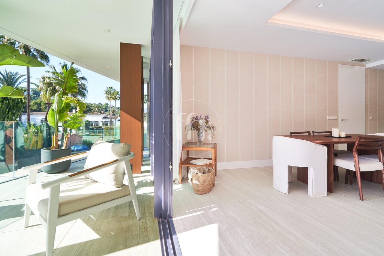 Luxurious two bedroom apartment in The Sapphire residence, West Estepona - Image 10