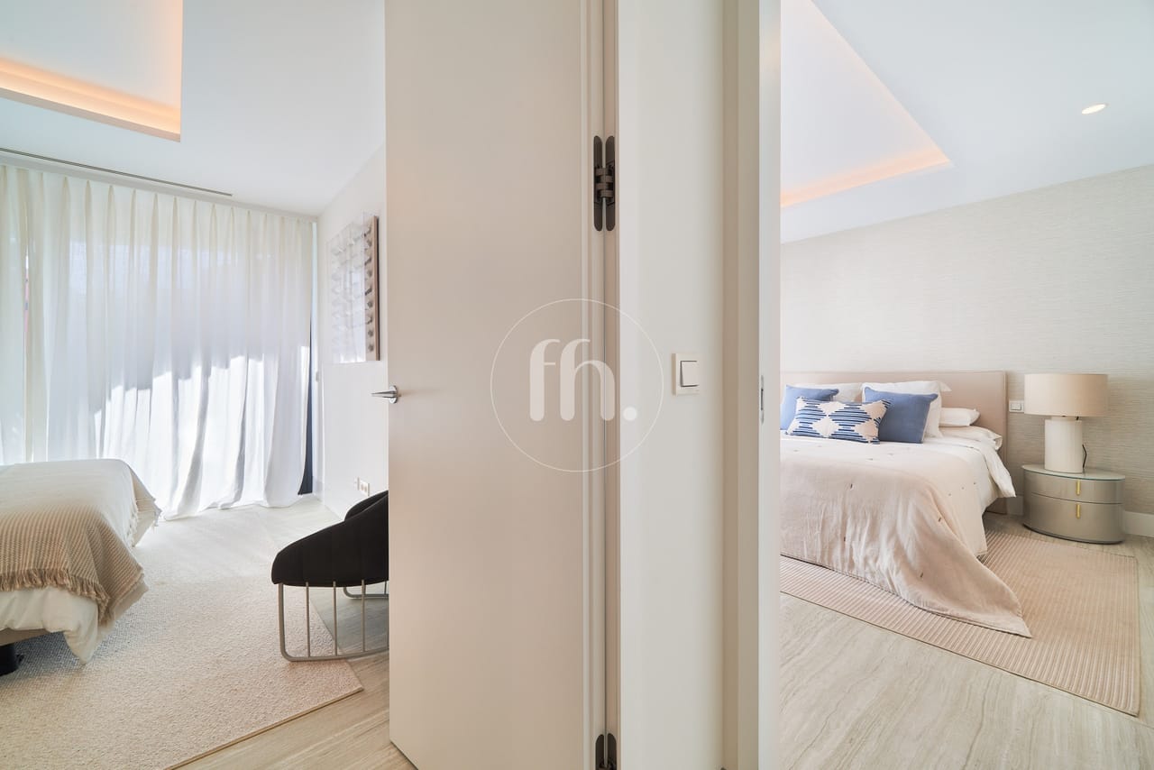 Luxurious two bedroom apartment in The Sapphire residence, West Estepona - Image 17