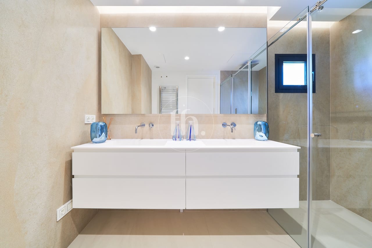 Luxurious two bedroom apartment in The Sapphire residence, West Estepona - Image 19
