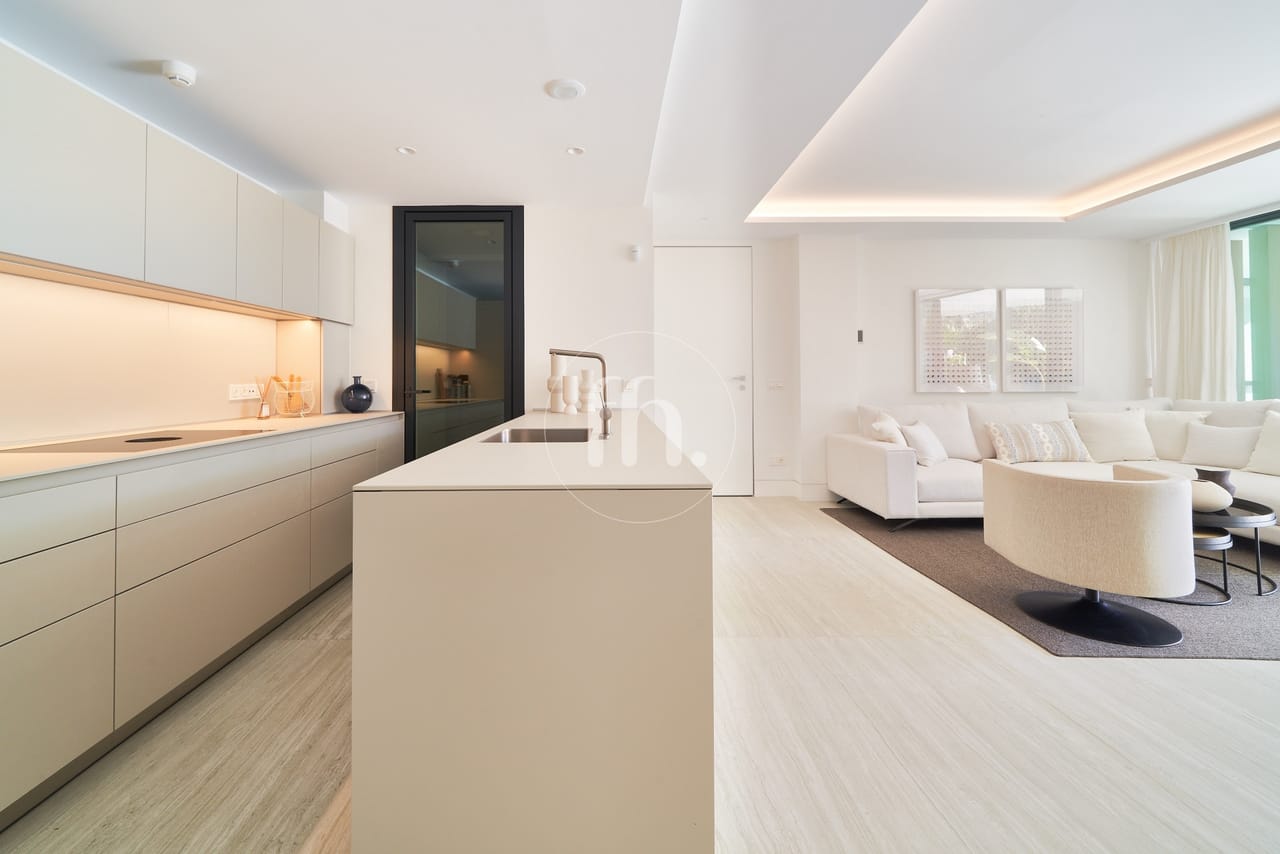 Luxurious two bedroom apartment in The Sapphire residence, West Estepona - Image 24