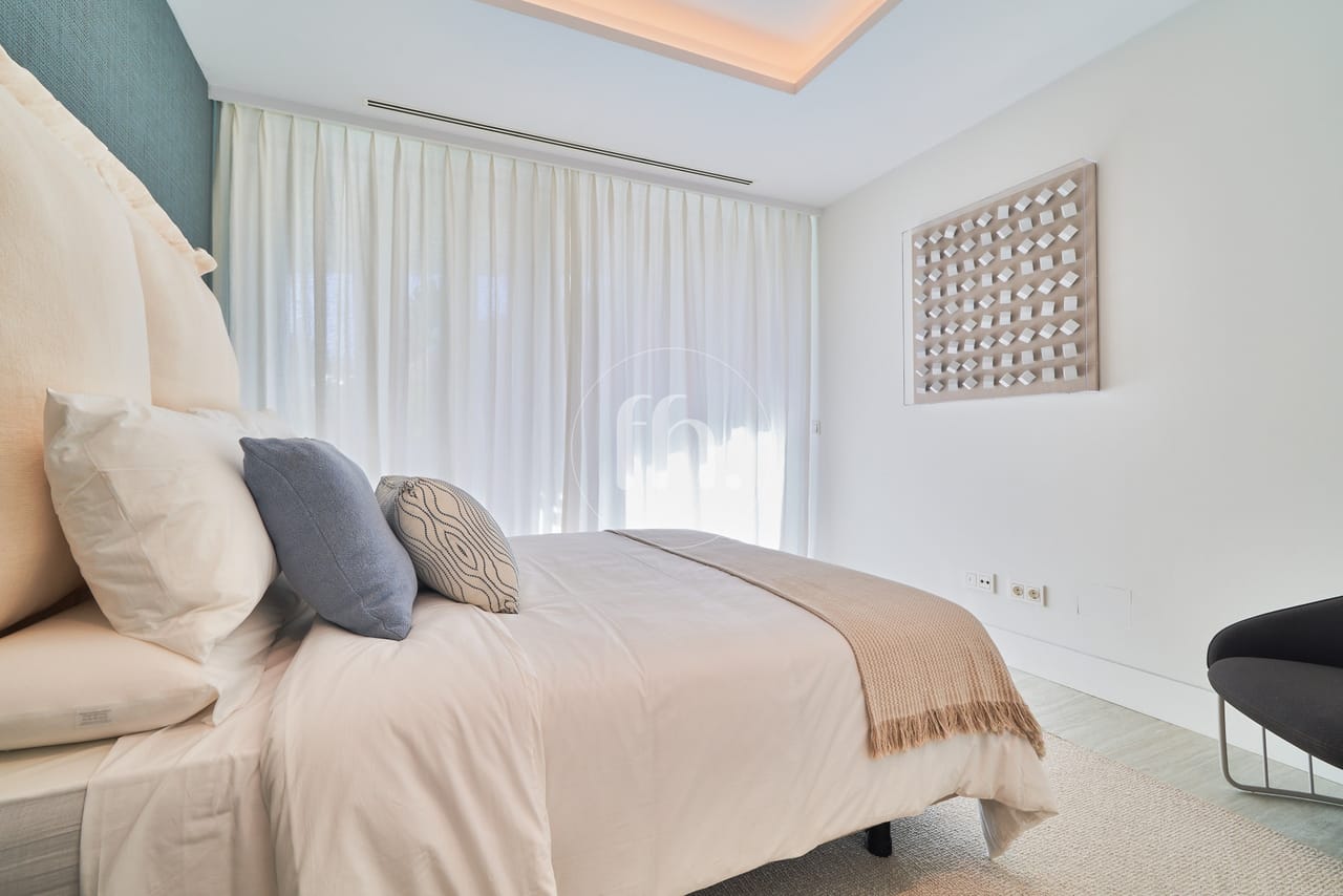 Luxurious two bedroom apartment in The Sapphire residence, West Estepona - Image 26