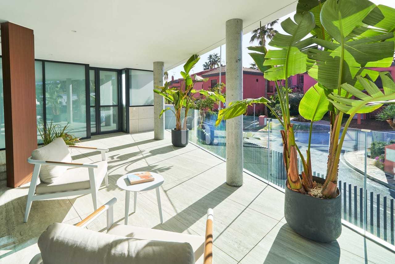 Luxurious two bedroom apartment in The Sapphire residence, West Estepona - Image 3