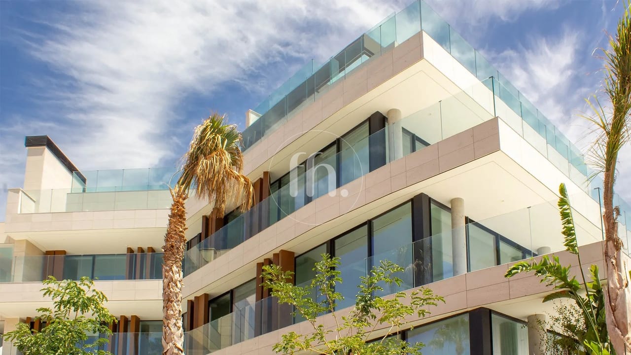 Luxurious two bedroom apartment in The Sapphire residence, West Estepona - Image 36