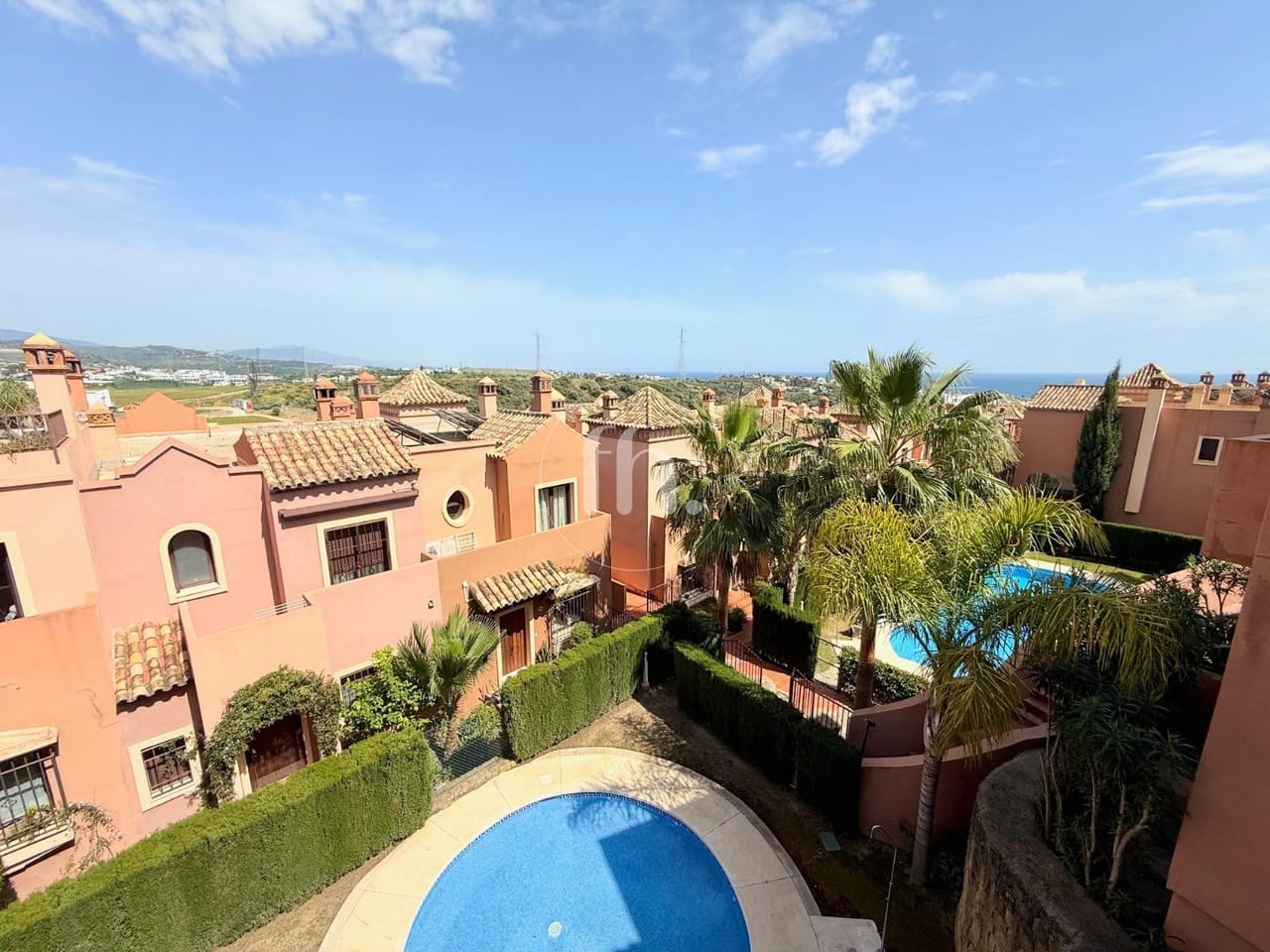 Spacious townhouse for sale in Villas de Santa Maria, Azata Golf, Estepona - Image 11