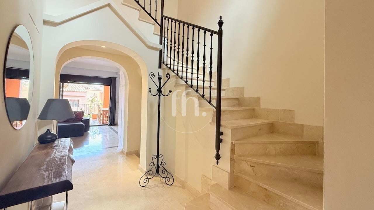 Spacious townhouse for sale in Villas de Santa Maria, Azata Golf, Estepona - Image 13