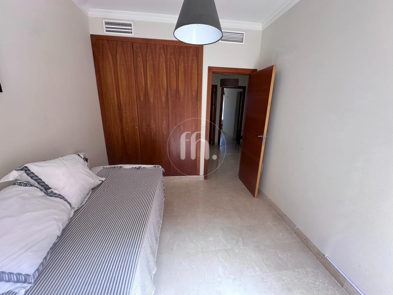 Spacious townhouse for sale in Villas de Santa Maria, Azata Golf, Estepona - Image 23