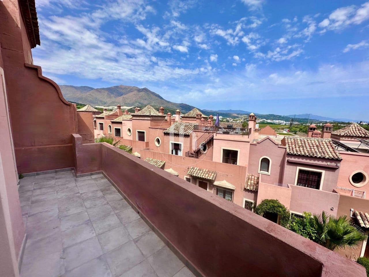 Spacious townhouse for sale in Villas de Santa Maria, Azata Golf, Estepona - Image 24