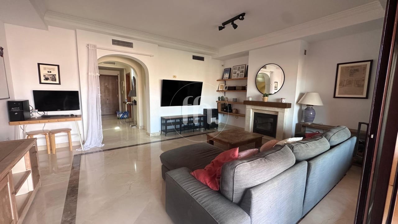 Spacious townhouse for sale in Villas de Santa Maria, Azata Golf, Estepona - Image 5