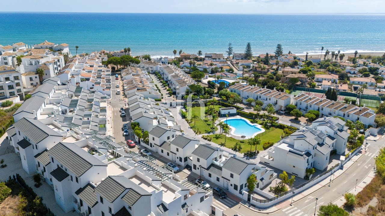 Immaculate duplex penthouse for sale in Arroyo Vaquero, Estepona - Image 23